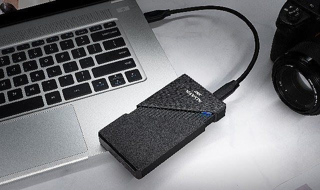 ADATA'nın Geleceğin Yeni USB4 Taşınabilir SSD'si: SE920