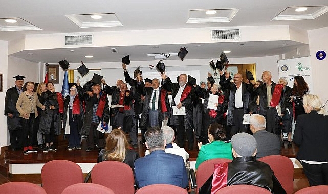 Ankara Üniversitesi &apos;50+ Hayat Okulu' ilk mezunlarını verdi