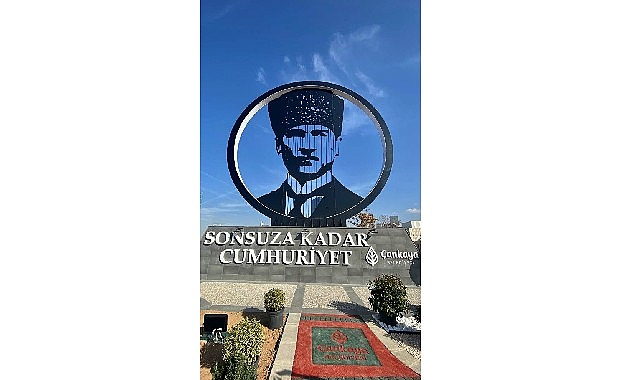 Çankaya belediyesi'nden Ankara'ya çelikten 10 metrelik Atatürk anıtı