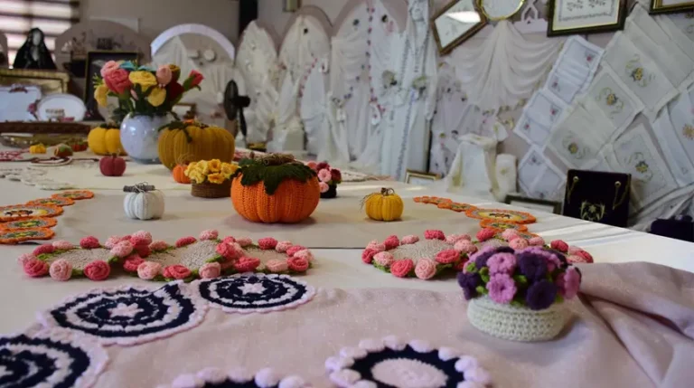 Gaziantepli Kadınlardan El Emeği Şöleni: Geleneksel Sanatlar Sergisi Büyük İlgi Gördü